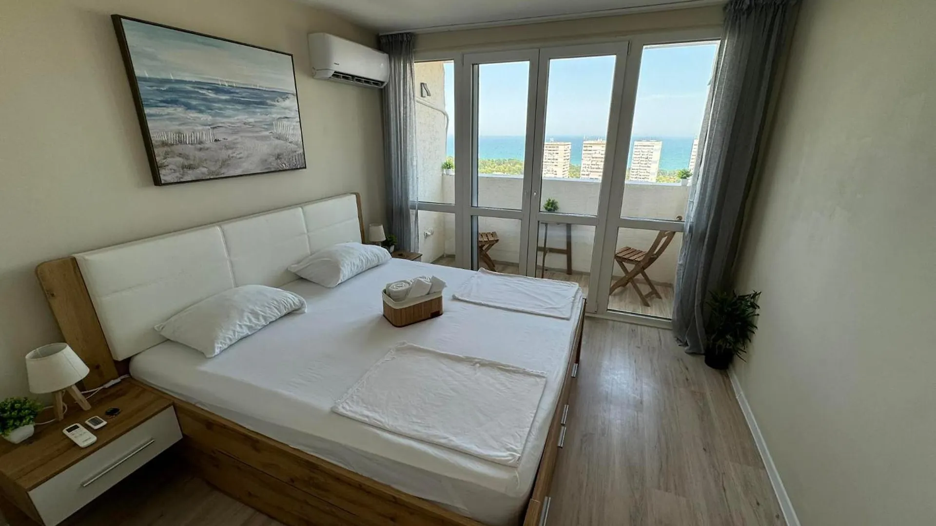 Apartament Апартамент Панорама Лазур Burgas